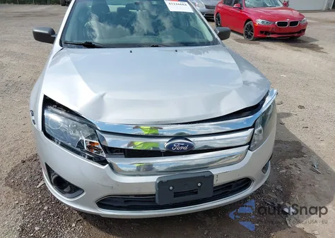 2012 Ford Fusion S z USA, uszkodzony, nr VIN 3FAHP0GAXCR175072